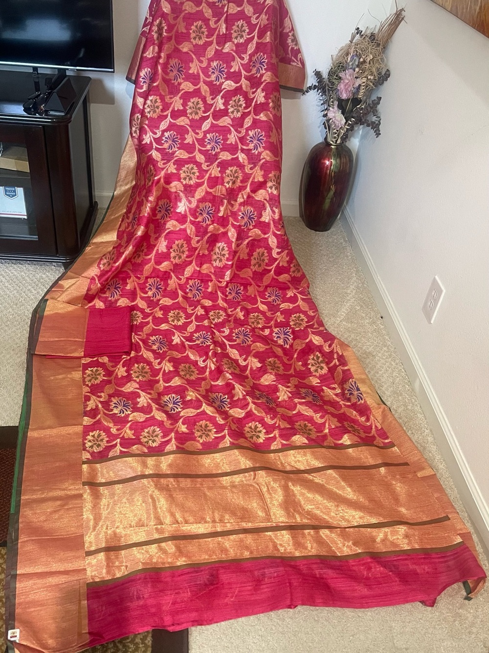 Benarasi Raw Dupion Silk Woven Floral Jaal Saree With Bp
